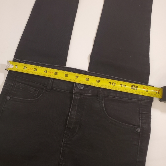 Epic Threads Juniors Stretch Black Jeans - Picture 5 of 7